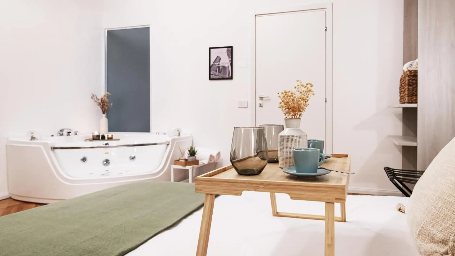 Easylife - Cav104 Prestigioso Con Jacuzzi In Centrale Mediolan Apartament